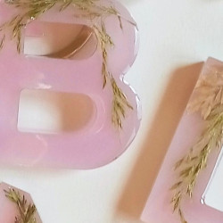 Schlüsselanhänger A-Z in rosa/Wildgräser