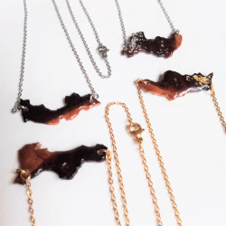 goldene Halskette mit Holzanhänger | Blanja Shop
