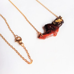 vergoldete Kette mit Anhänger und gold-Blattmetall